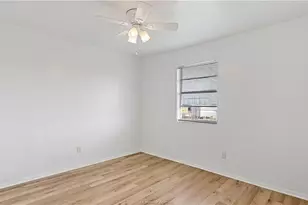 2703 Evergreen Cir, Bryan, TX 77801 - Photo 18