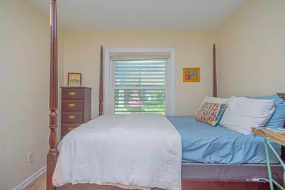 126 Bonita Avenue, Galveston, TX 77550 - Photo 16