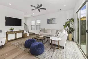 1103 Fuschia Rd, Houston, TX 77055 - Photo 6