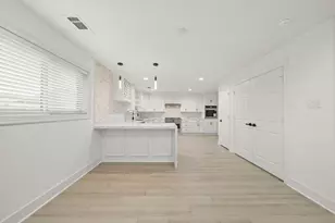 6010 Rutherglenn Dr, Houston, TX 77096 - Photo 8