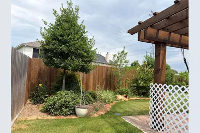 11042 Warath Oak Court, Houston, TX 77065 - Photo 12