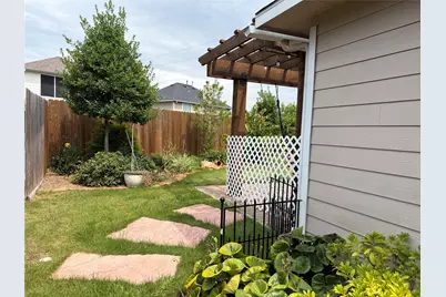 11042 Warath Oak Court, Houston, TX 77065 - Photo 8