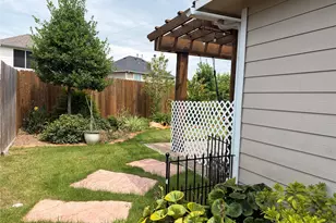 11042 WARATH Oak Ct, Houston, TX 77065 - Photo 8