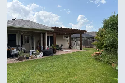 11042 Warath Oak Court, Houston, TX 77065 - Photo 18