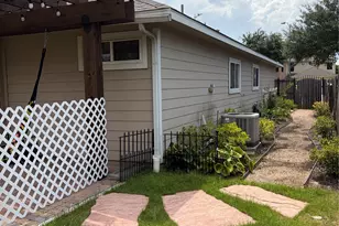 11042 WARATH Oak Ct, Houston, TX 77065 - Photo 14