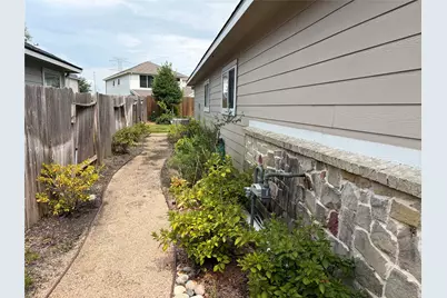11042 Warath Oak Court, Houston, TX 77065 - Photo 4