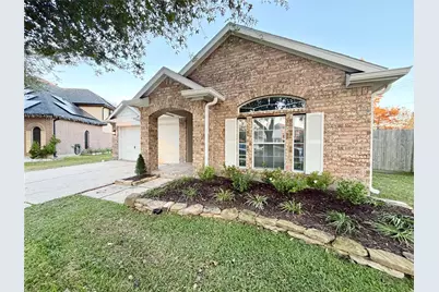 2214 Stoney Brook Drive, Deer Park, TX 77536 - Photo 2
