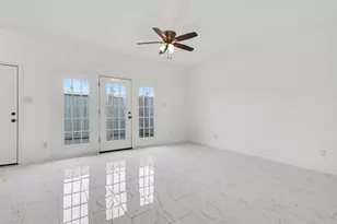 402 Wilcrest Dr, Houston, TX 77042 - Photo 6