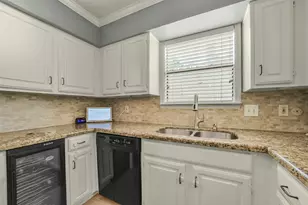 1914 Augusta Dr, Houston, TX 77057 - Photo 20