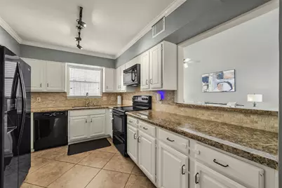 1914 Augusta Drive #7, Houston, TX 77057 - Photo 2