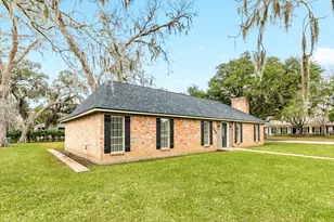 200 Wentworth Dr, West Columbia, TX 77486 - Photo 4