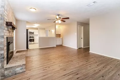 1918 Hunnington Drive, Conroe, TX 77303 - Photo 6