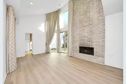 10743 Boardwalk Street, Houston, TX 77042 - Photo 22