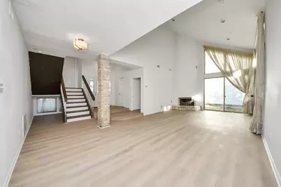 10743 Boardwalk Street, Houston, TX 77042 - Photo 6