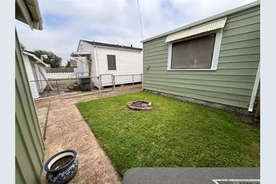4806 Alamo Drive, Galveston, TX 77551 - Photo 4