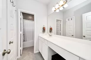 2819 Painted Sunrise Trail, Houston, TX 77045 - Photo 30