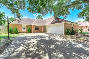11923 Cottonwood Ln, Cypress, TX 77429 - Photo 2