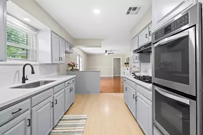 9614 Hammerly Boulevard, Houston, TX 77080 - Photo 12