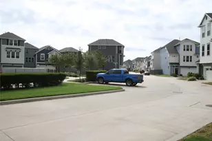 2009 Kirby Landing Dr, Houston, TX 77051 - Photo 34