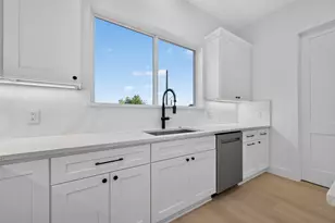 116 Nagle St, Houston, TX 77003 - Photo 18