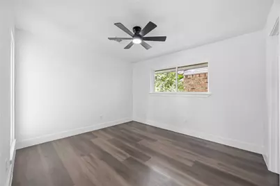 5446 Loch Lomond Drive, Houston, TX 77096 - Photo 16