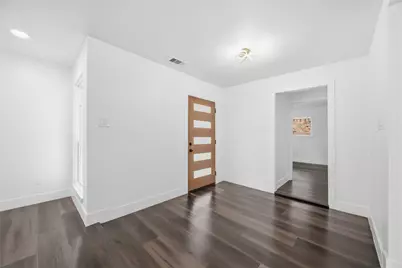 5446 Loch Lomond Drive, Houston, TX 77096 - Photo 8
