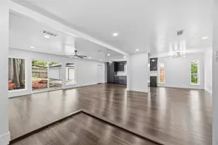 5446 Loch Lomond Dr, Houston, TX 77096 - Photo 12