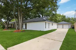 5446 Loch Lomond Dr, Houston, TX 77096 - Photo 6