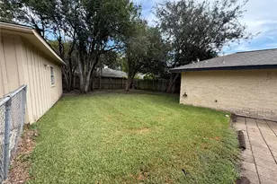 5850 Paisley St, Houston, TX 77096 - Photo 16