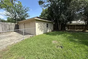 5850 Paisley St, Houston, TX 77096 - Photo 14