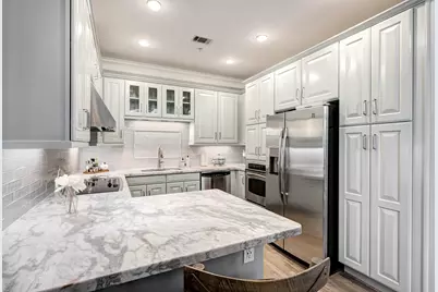 2211 Briarglen Drive #305, Houston, TX 77027 - Photo 6