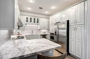 2211 Briarglen Dr, Houston, TX 77027 - Photo 6