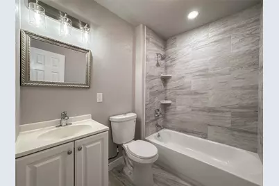 1009 W Snyder Street, Alvin, TX 77511 - Photo 12