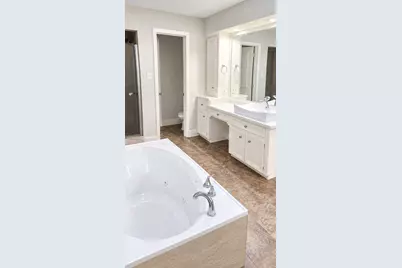 2127 Manor Green Drive, Houston, TX 77077 - Photo 22