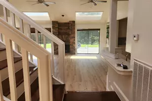 2127 Manor Green Dr, Houston, TX 77077 - Photo 10