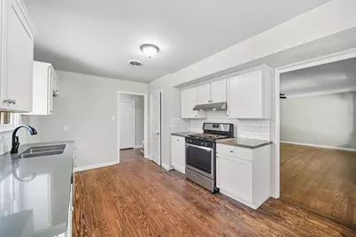 1224 N San Jacinto Street, Conroe, TX 77301 - Photo 10