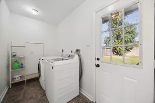 1122 W 31st St, Houston, TX 77018 - Photo 10