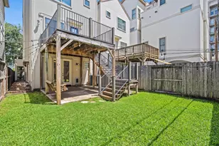 1129 W Bell St, Houston, TX 77019 - Photo 22