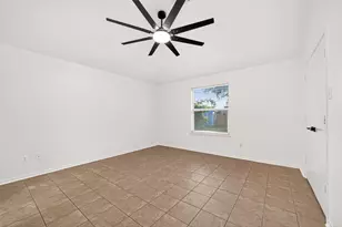 10727 Sunswept Fields Ln, Houston, TX 77064 - Photo 16