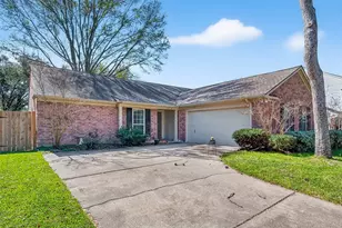 16339 Rainbow Lake Rd, Houston, TX 77095 - Photo 2