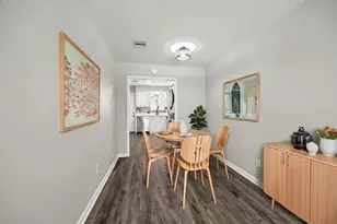 197 W Tri Oaks Ln, Houston, TX 77043 - Photo 4