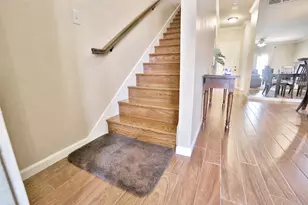 486 S Wilcrest Dr, Houston, TX 77042 - Photo 8