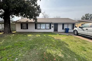 1729 1st Ave N, Texas City, TX 77590 - Photo 1