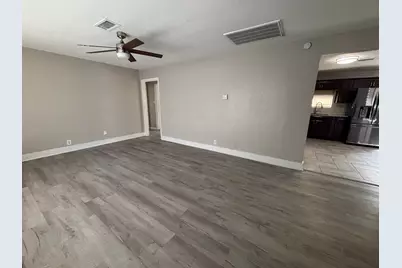 1729 1st Avenue N, Texas City, TX 77590 - Photo 2