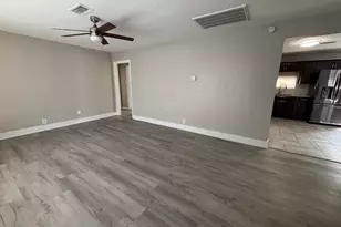 1729 1st Ave N, Texas City, TX 77590 - Photo 2