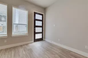 7705 Rainbow Close Ln, Houston, TX 77055 - Photo 2