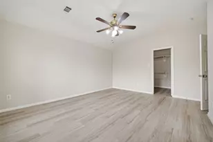 4915 Lochman Ln, Pearland, TX 77584 - Photo 18