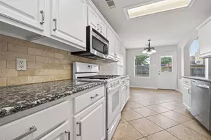 4915 Lochman Ln, Pearland, TX 77584 - Photo 10