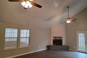 507 Leicester Ln, Houston, TX 77034 - Photo 2