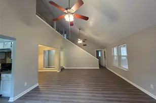 507 Leicester Ln, Houston, TX 77034 - Photo 4